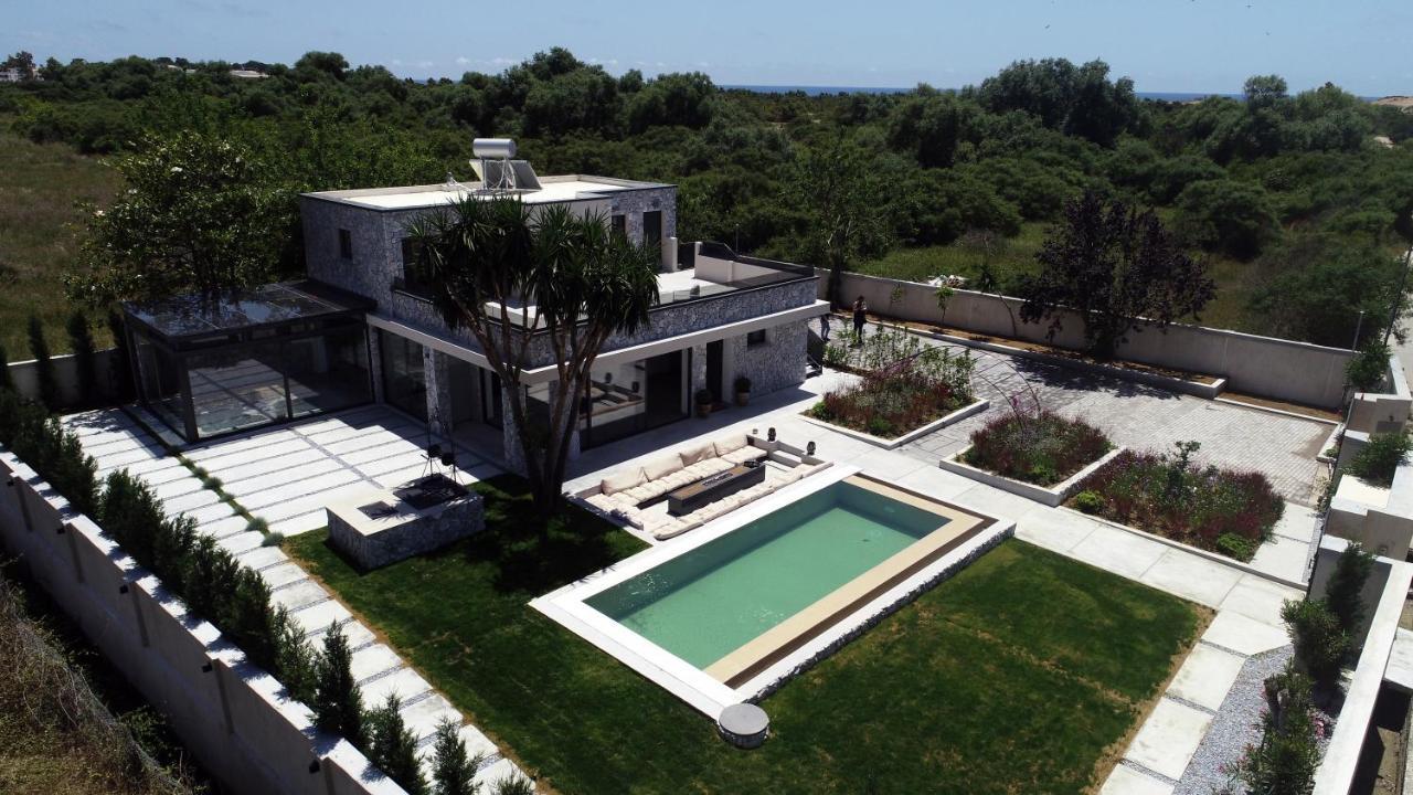 Villa Flamingo - 4 Bedrooms - Private Pool - Next To Renowned Issos Beach & Lake Korission Línia Exterior foto