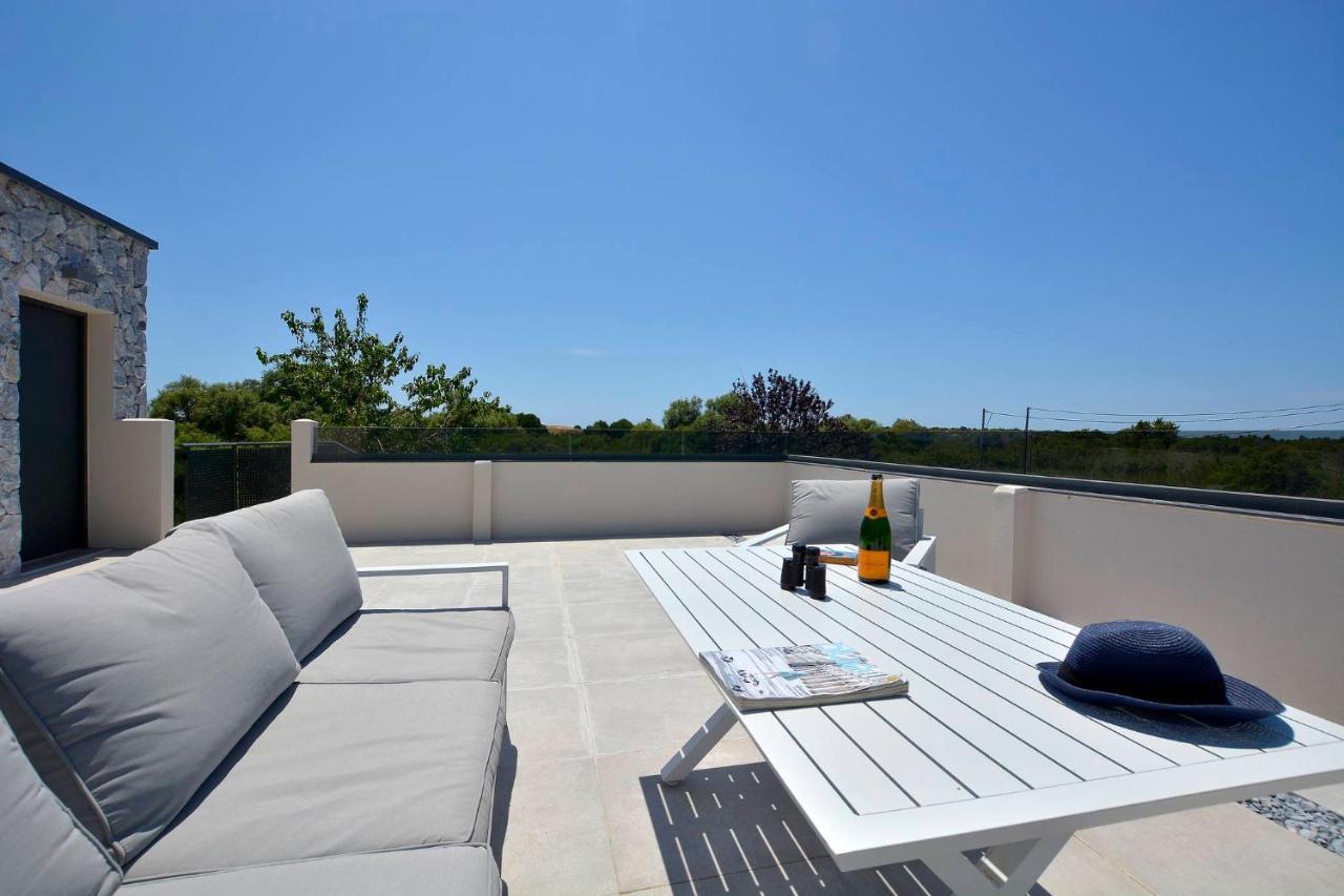 Villa Flamingo - 4 Bedrooms - Private Pool - Next To Renowned Issos Beach & Lake Korission Línia Exterior foto