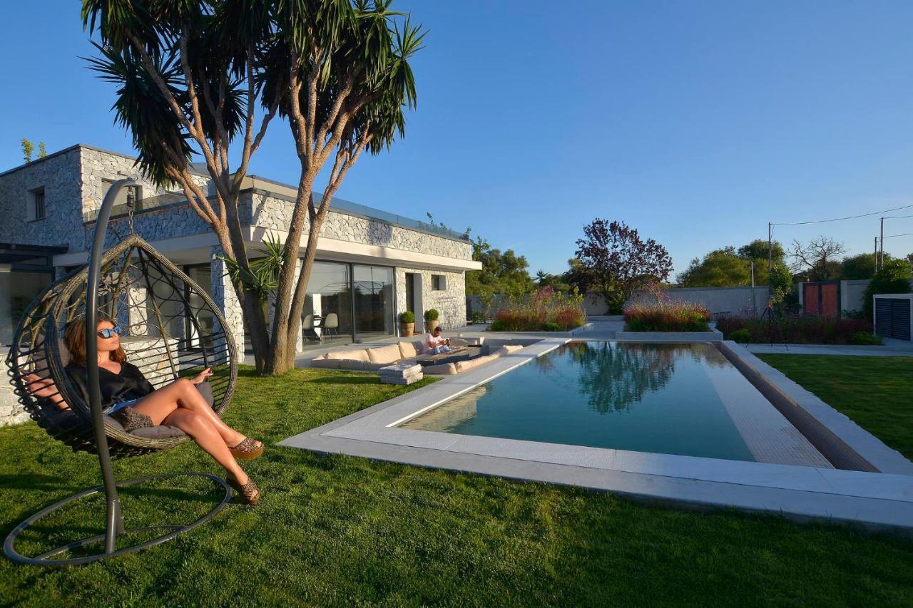 Villa Flamingo - 4 Bedrooms - Private Pool - Next To Renowned Issos Beach & Lake Korission Línia Exterior foto